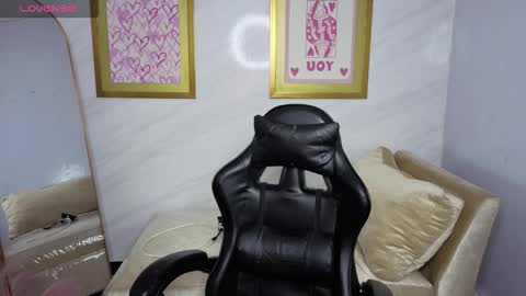 Live 1000pm 600am COLOMBIAN HOUR online show from 11.07.25