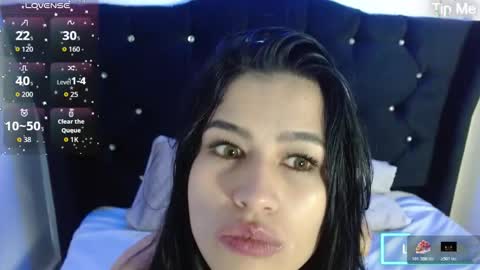 luna_starr69 online show from 11.27.25