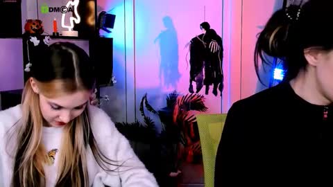 Snapshot of luna_tin chatting on 11.01.25 Luna online show from 11.01.25