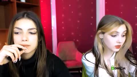 Snapshot of luna_tin chatting on 12.03.25 Luna online show from 12.03.25