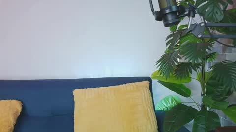 Snapshot of luna_valen chatting on 05.28.26 luna_valen online show from 05.28.26