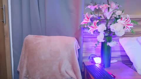 Snapshot of luna_valen chatting on 05.30.26 luna_valen online show from 05.30.26