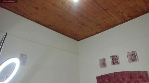 luna_velveth1 online show from 04.16.26