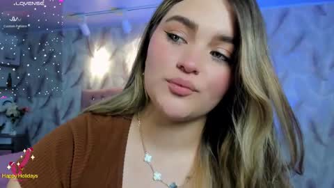 Snapshot of luna_volk chatting on 12.14.25 Luna online show from 12.14.25