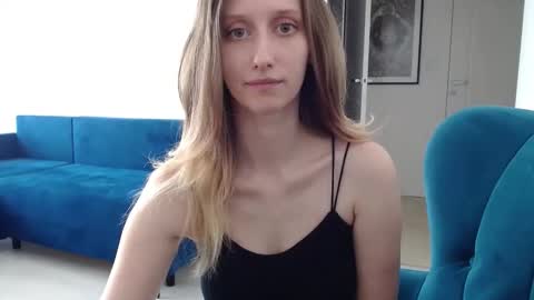 L U N A  online show from 09.17.25