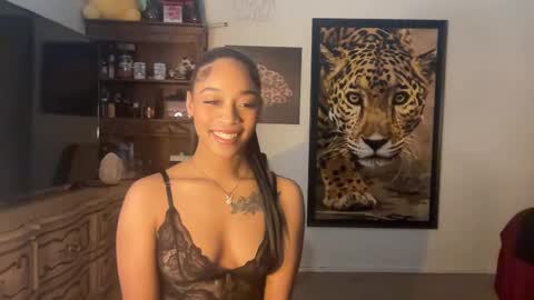 Snapshot of lunaa_11 chatting on 12.05.24 lunaa_11 online show from 12.05.24