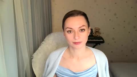 lunaa_bluee online show from 11.12.25