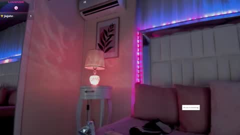 Snapshot of lunaablaze chatting on 11.14.25 lunaablaze online show from 11.14.25