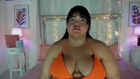 Snapshot of lunaablaze chatting on 12.15.25 lunaablaze online show from 12.15.25