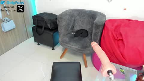 Luna Hatzel online show from 01.15.25