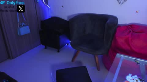 Luna Hatzel online show from 01.23.25