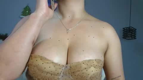 lunaaitana online show from 12.18.25