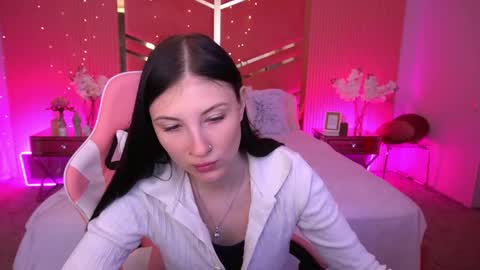Snapshot of lunaamay chatting on 04.27.26 lunaamay online show from 04.27.26