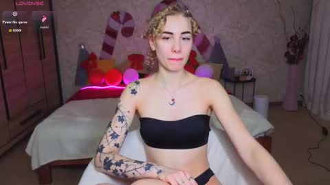 Snapshot of lunabelli chatting on 01.14.26 LunaBelli online show from 01.14.26