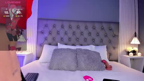 Luna  online show from 11.26.25