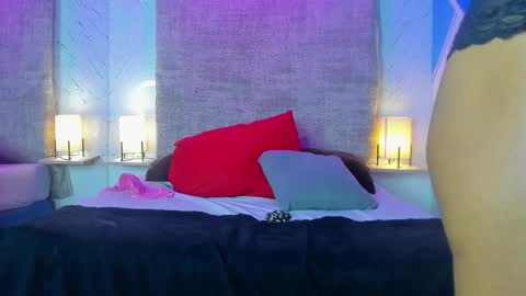 Snapshot of lunabroonks chatting on 02.14.26 Luna online show from 02.14.26