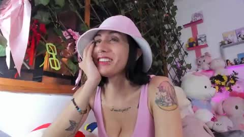 lunacristal_moon online show from 02.20.25