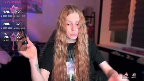 Snapshot of lunacyy chatting on 12.03.25 Britney online show from 12.03.25