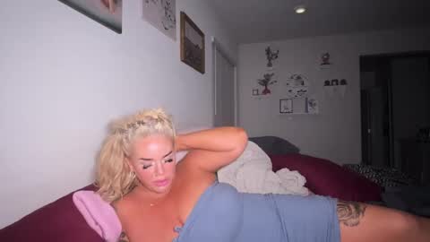 Luna Daddys Girl online show from 03.09.26