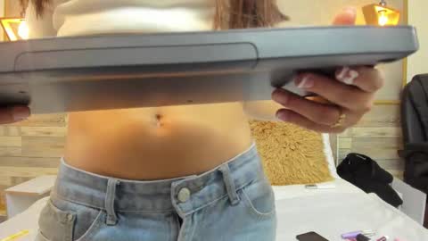 LUNA  online show from 11.25.25