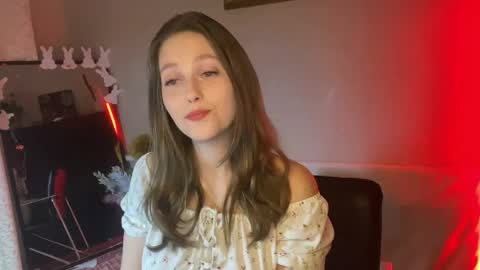 lunafeather online show from 04.06.26