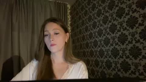 lunafeather online show from 06.20.26