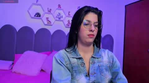 Luna Gomez online show from 12.16.25