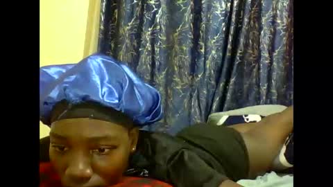 lunah_kitty online show from 05.13.26