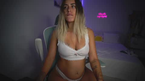 Laura online show from 10.23.25