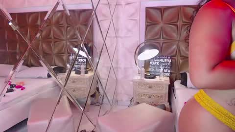 Luna  online show from 04.11.26