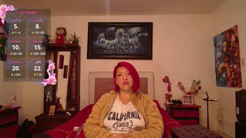 Snapshot of lunalatinacoo chatting on 11.18.25 LUNA online show from 11.18.25