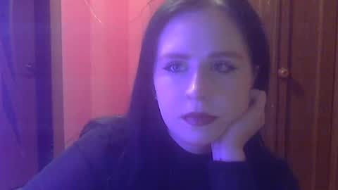 lunamystique_ online show from 01.23.25