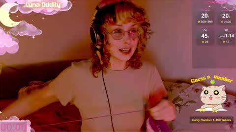 Snapshot of lunaoddity chatting on 04.28.26 Luna online show from 04.28.26