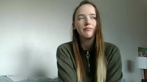 Snapshot of lunapixie2020 chatting on 09.15.25 lunapixie2020 online show from 09.15.25