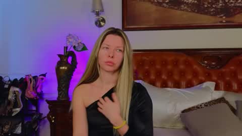 Snapshot of lunarishi chatting on 03.02.26 Luna Rishi online show from 03.02.26