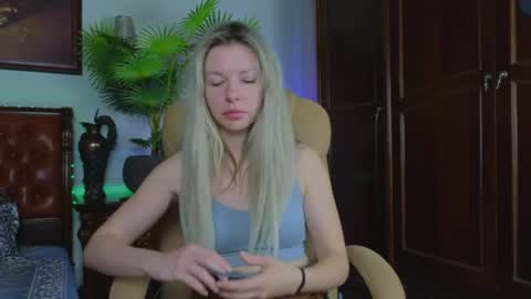 Luna Rishi online show from 05.24.26
