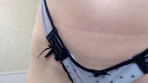 Snapshot of lunastars13 chatting on 03.10.25 lunastars13 online show from 03.10.25