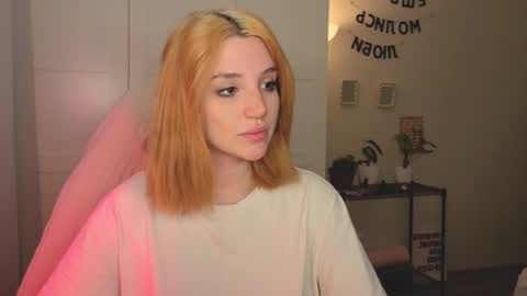 Snapshot of lunatale chatting on 01.14.26 Kate online show from 01.14.26