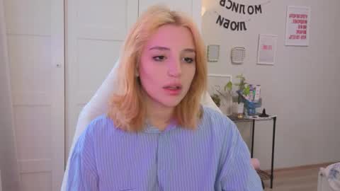 Snapshot of lunatale chatting on 02.02.26 Kate online show from 02.02.26