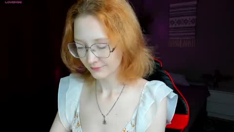 Snapshot of lunaterry chatting on 06.10.26 lunaterry online show from 06.10.26