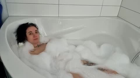 Luna  powered by bitch dust online show from 11.24.25