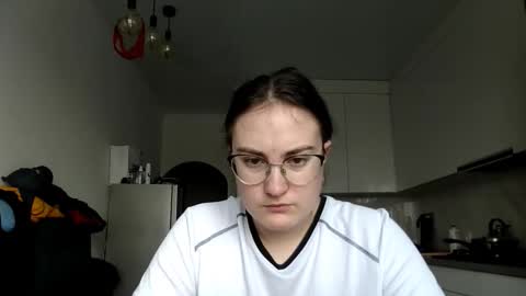 lunavelvet3 online show from 12.04.25