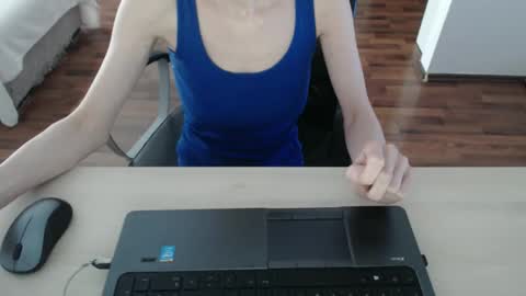 lunavibe_ online show from 05.18.26