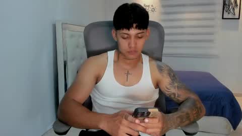 Snapshot of lunay_xtreemboy chatting on 04.17.26 Lunay online show from 04.17.26