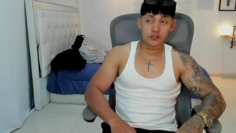 Snapshot of lunay_xtreemboy chatting on 04.22.26 Lunay online show from 04.22.26