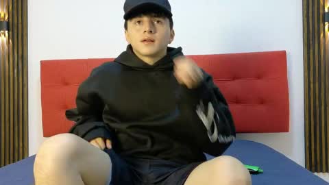 Snapshot of lunaydream chatting on 04.28.26 lunaydream online show from 04.28.26