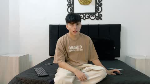 Snapshot of lunaydream chatting on 05.25.26 lunaydream online show from 05.25.26