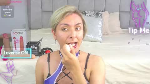 lunitadiva online show from 10.26.25