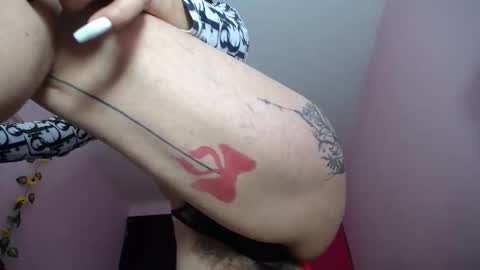 Luna Tamara online show from 10.28.25