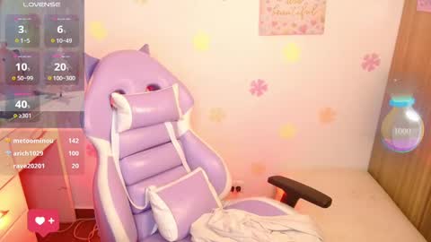 Snapshot of lunna_greys chatting on 01.09.25 lunnag online show from 01.09.25